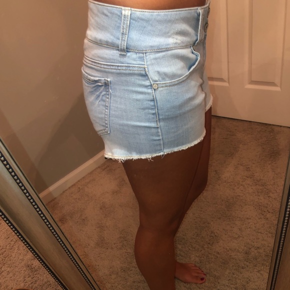 midi rise light denim shorts - Picture 2 of 5